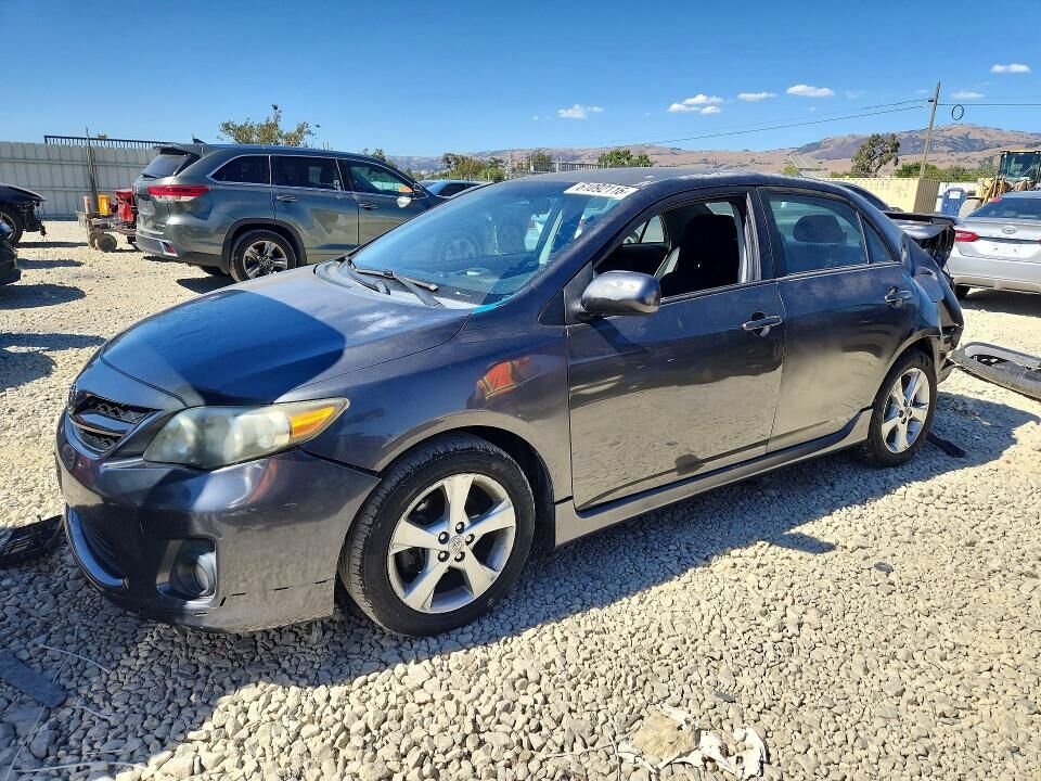 2013 TOYOTA Corolla