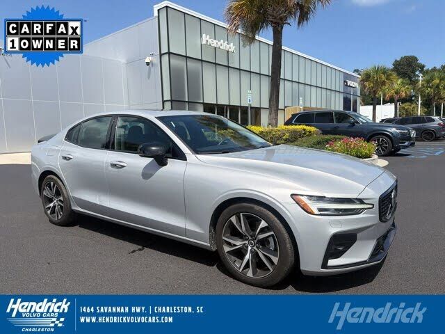2025 VOLVO S60