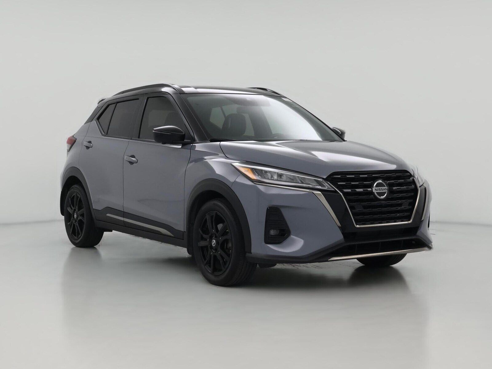 2021 NISSAN Kicks