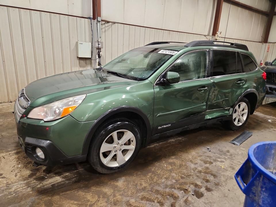 2014 SUBARU Outback