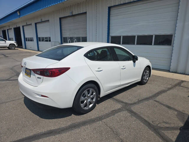 2016 MAZDA Mazda3