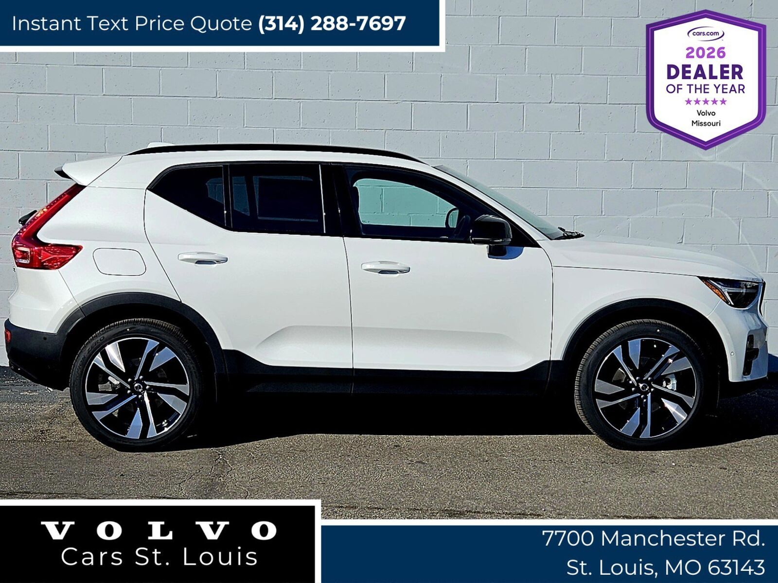 2026 VOLVO XC40