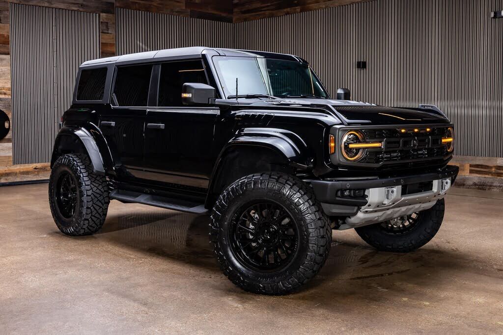 2024 FORD Bronco