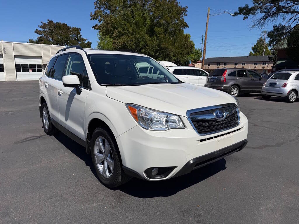 2016 SUBARU Forester