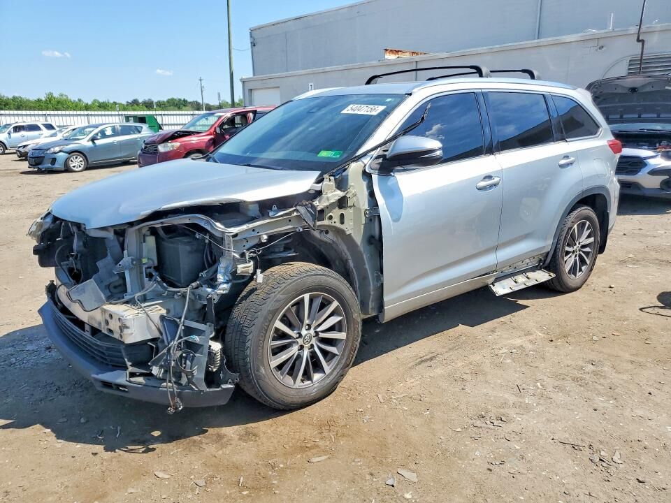 2017 TOYOTA Highlander