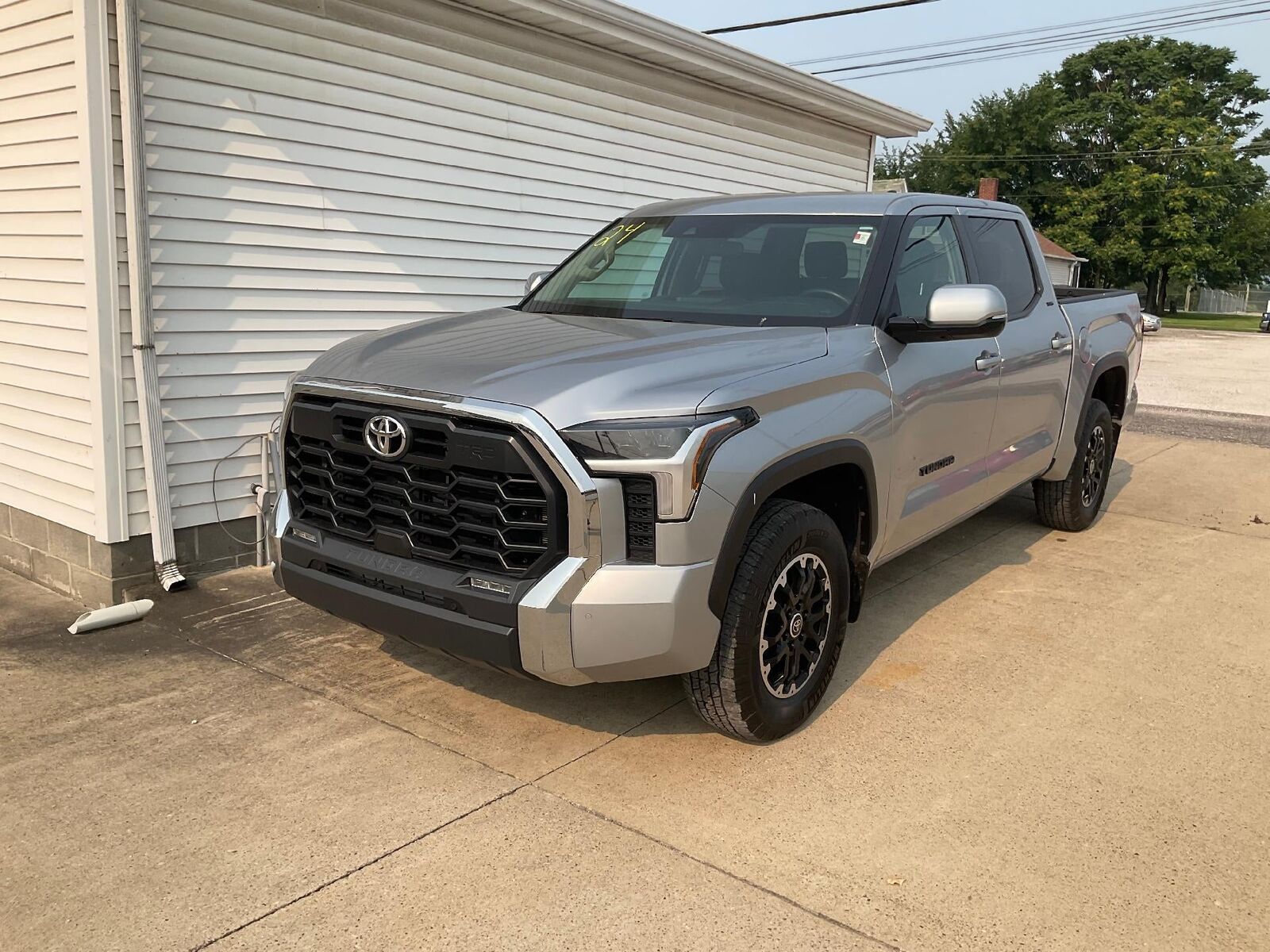 2024 TOYOTA Tundra