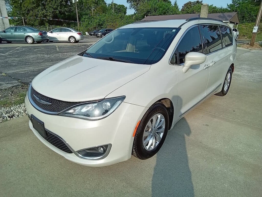 2017 CHRYSLER Pacifica