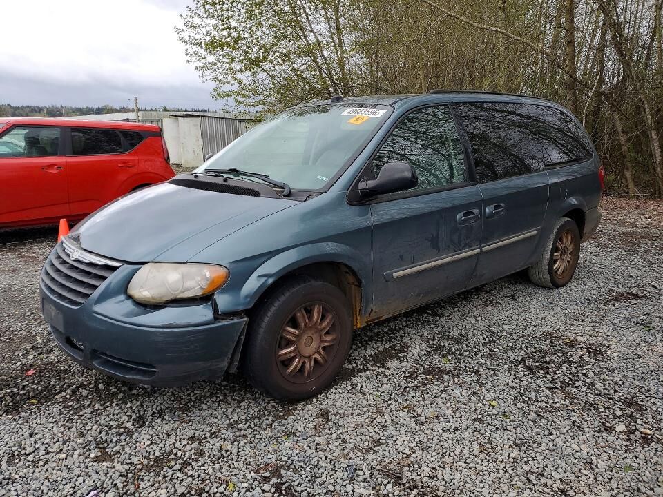 2005 CHRYSLER Town and Country