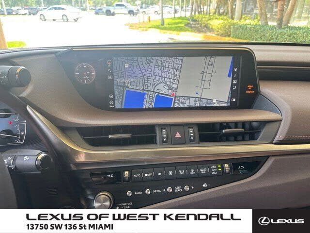 2021 LEXUS ES