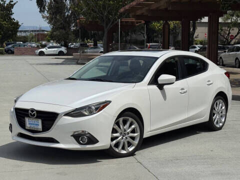 2015 MAZDA Mazda3
