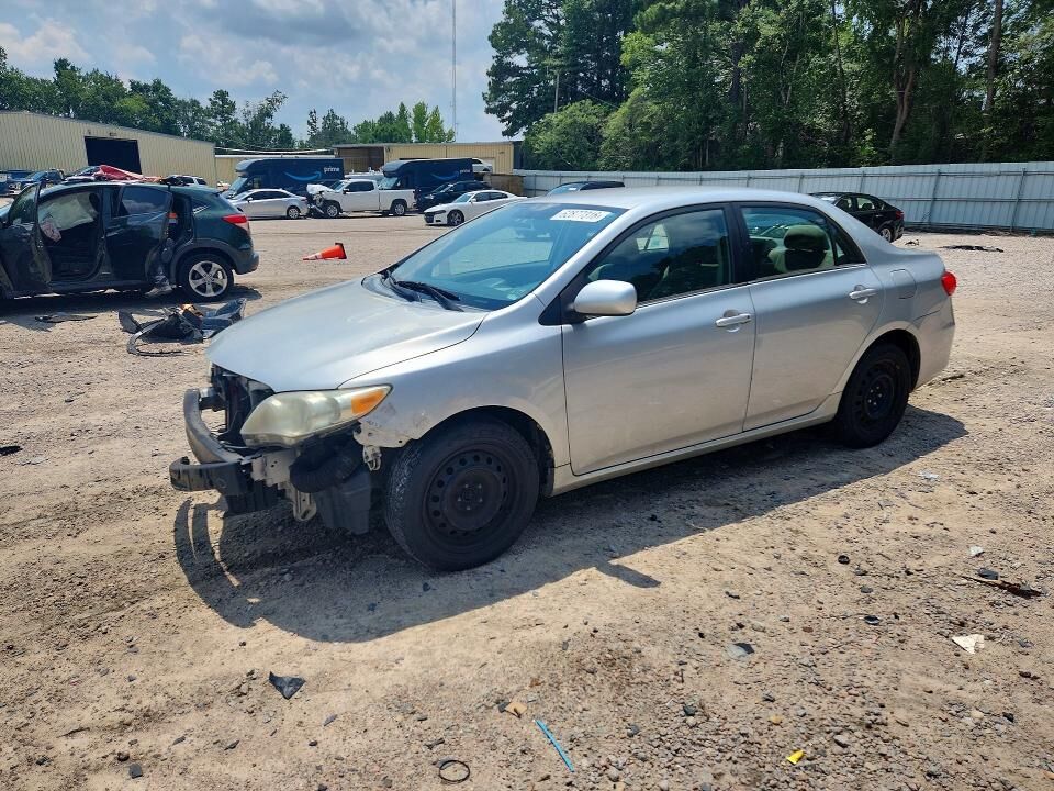 2013 TOYOTA Corolla