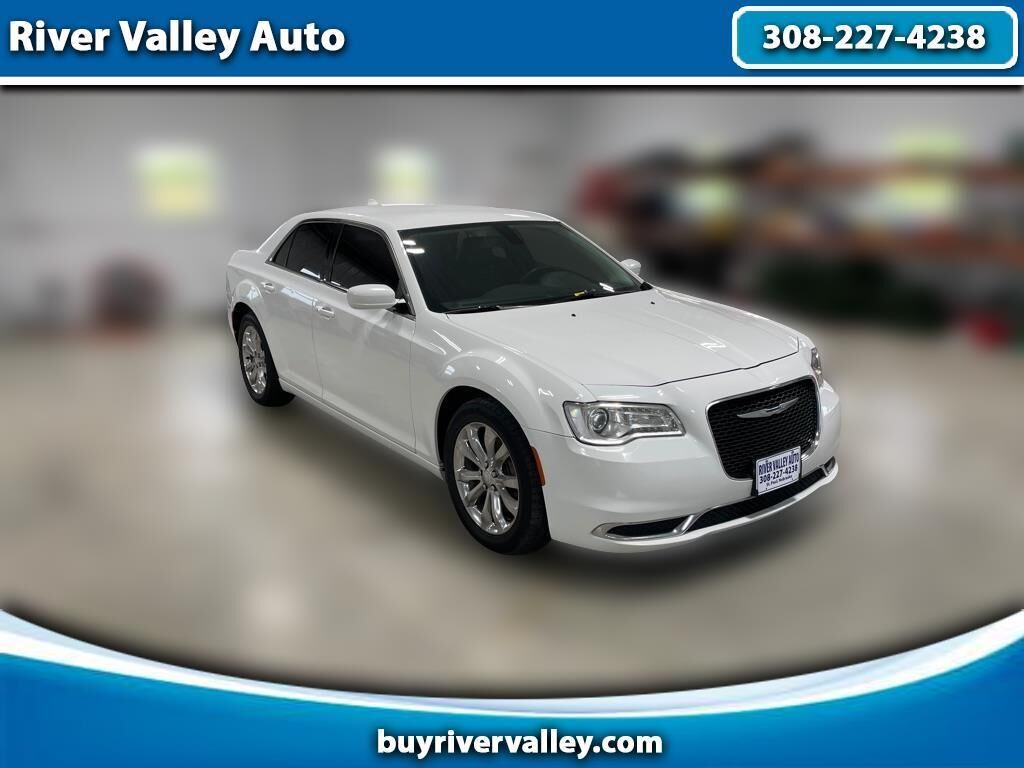 2017 CHRYSLER 300