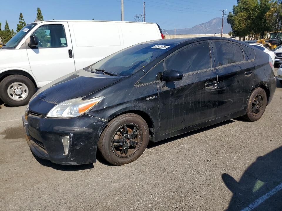 2015 TOYOTA PRIUS