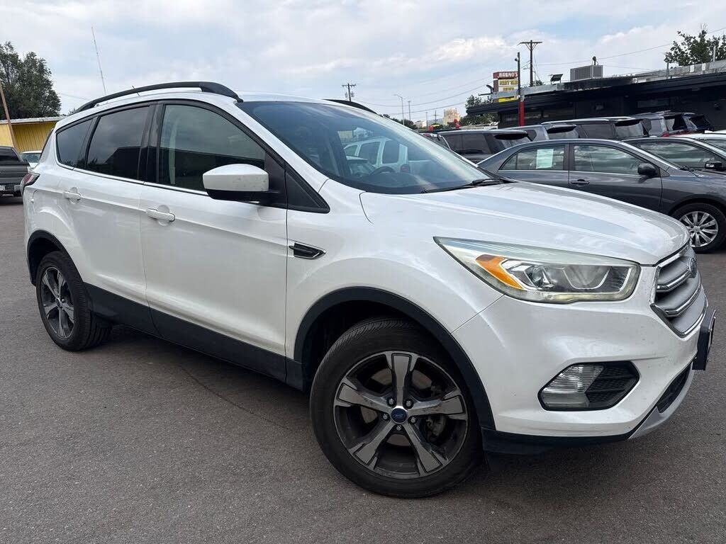 2017 FORD Escape