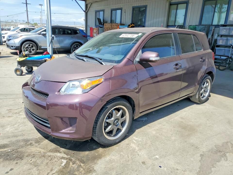 2013 TOYOTA SCION
