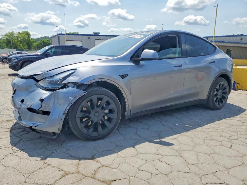2024 TESLA Model Y