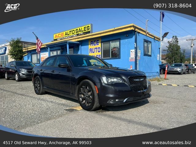 2019 CHRYSLER 300