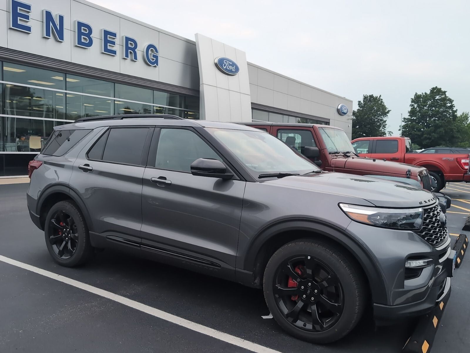 2023 FORD Explorer
