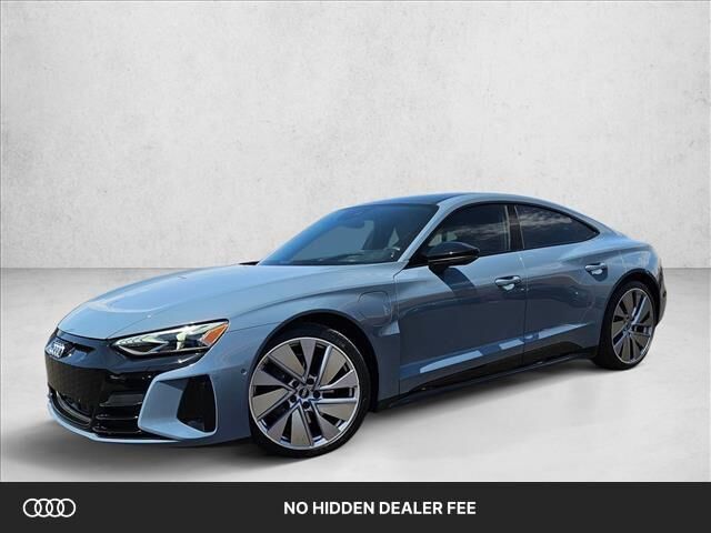 2022 AUDI e-tron