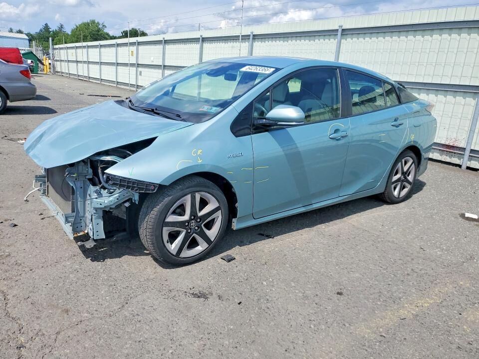 2016 TOYOTA PRIUS