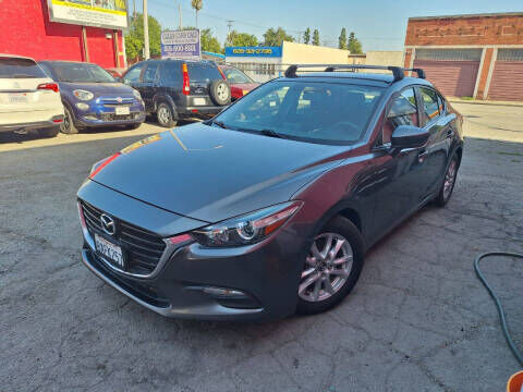 2017 MAZDA Mazda3