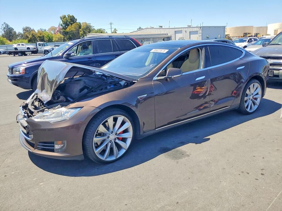 2014 TESLA Model S