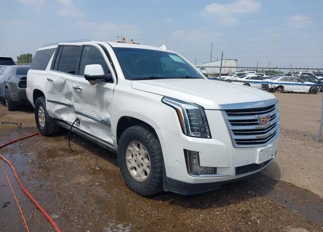 2017 CADILLAC Escalade ESV