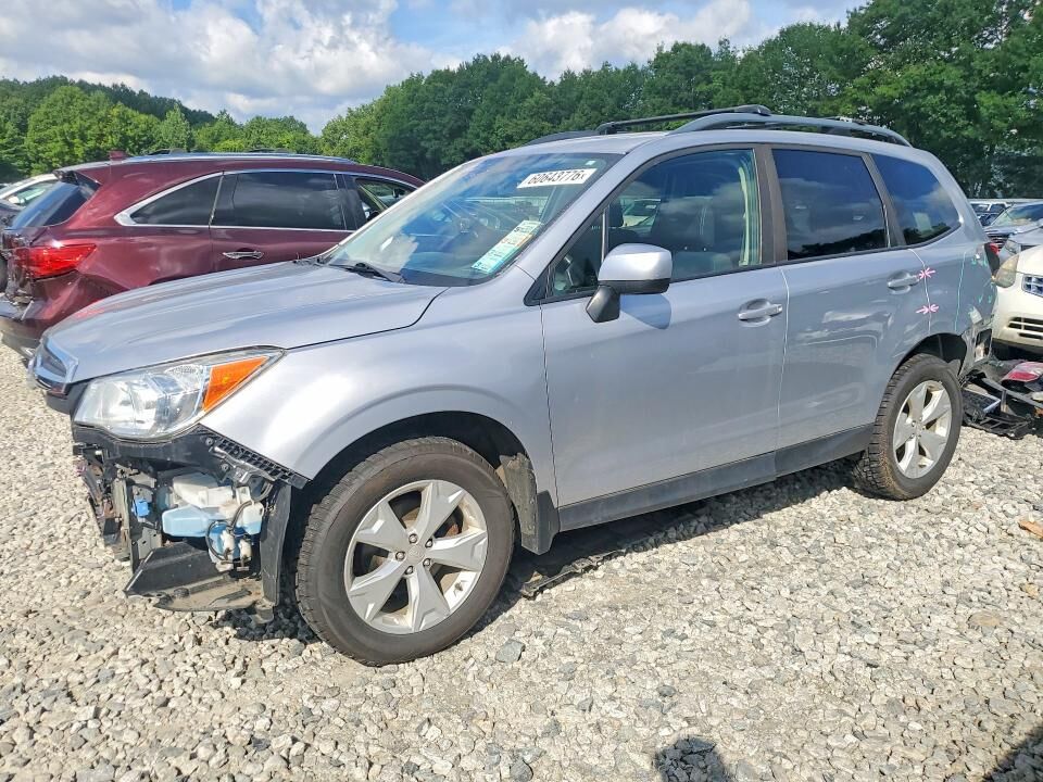 2016 SUBARU Forester