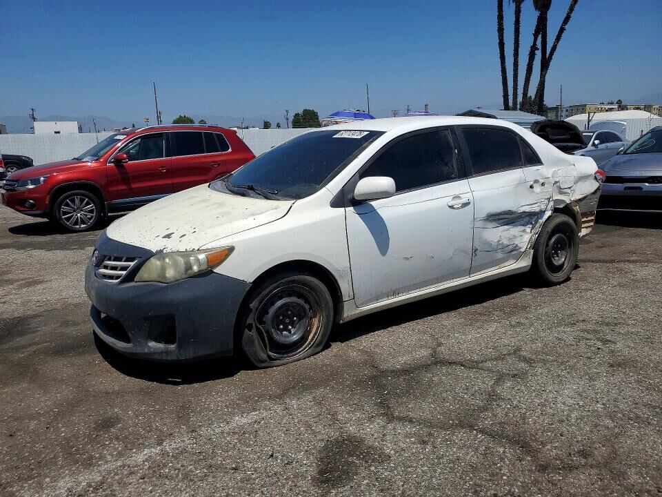 2013 TOYOTA Corolla
