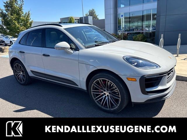 2024 PORSCHE Macan