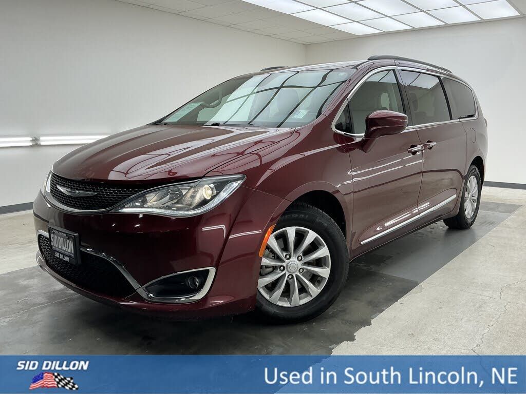 2017 CHRYSLER Pacifica