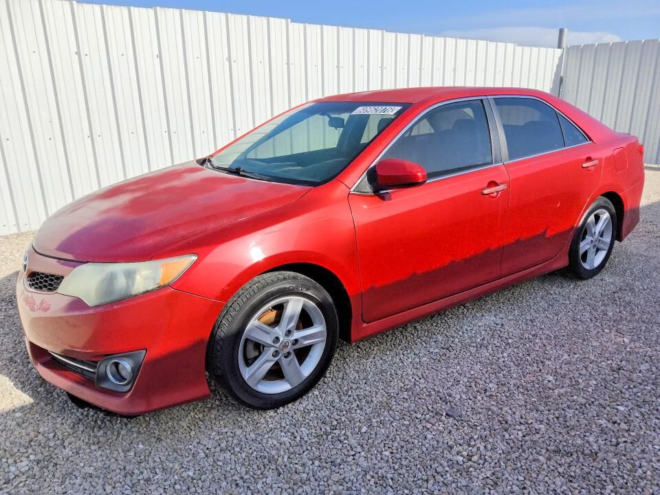 2013 TOYOTA Camry