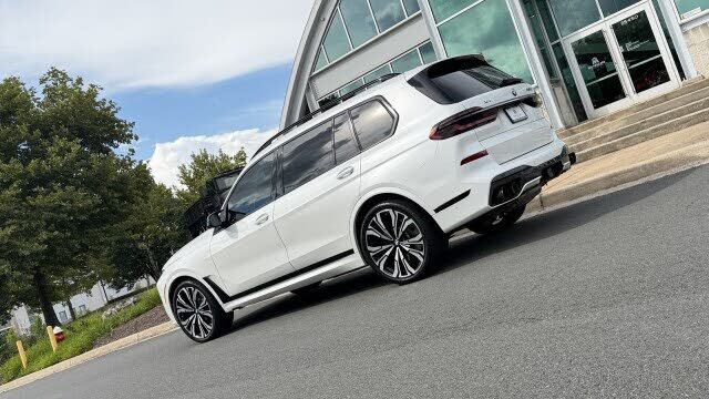 2025 BMW X7