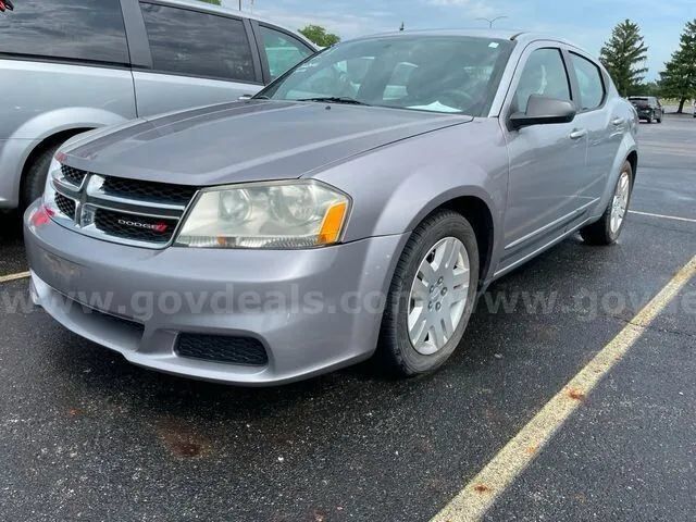 2013 DODGE Avenger