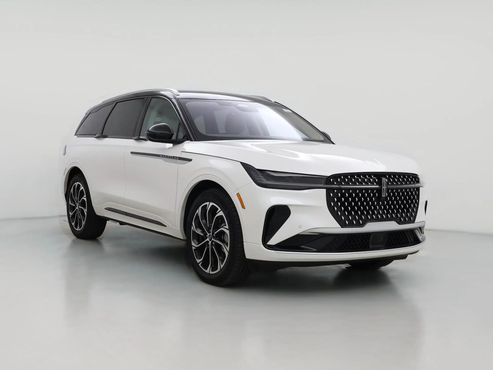 2025 LINCOLN Nautilus