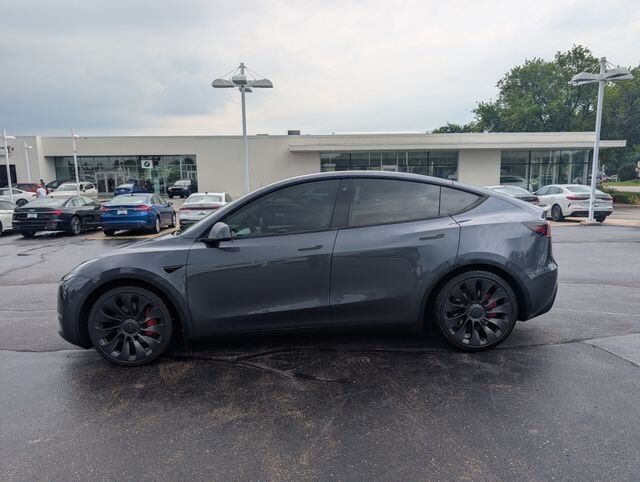 2022 TESLA Model Y