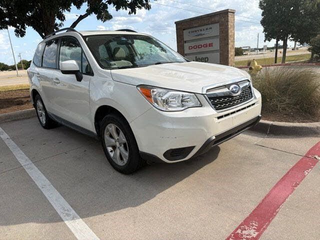 2016 SUBARU Forester
