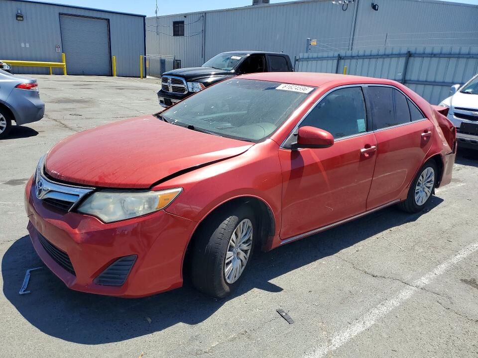 2013 TOYOTA Camry
