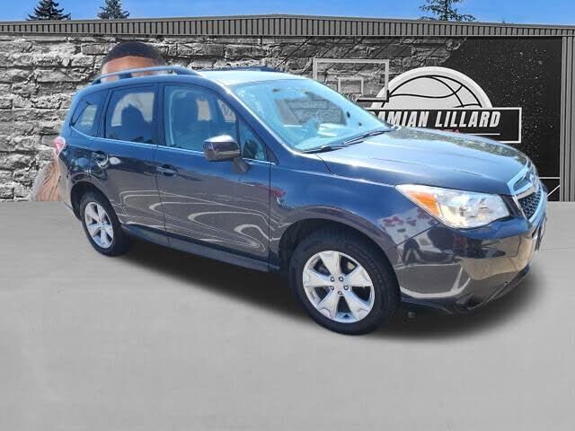 2016 SUBARU Forester