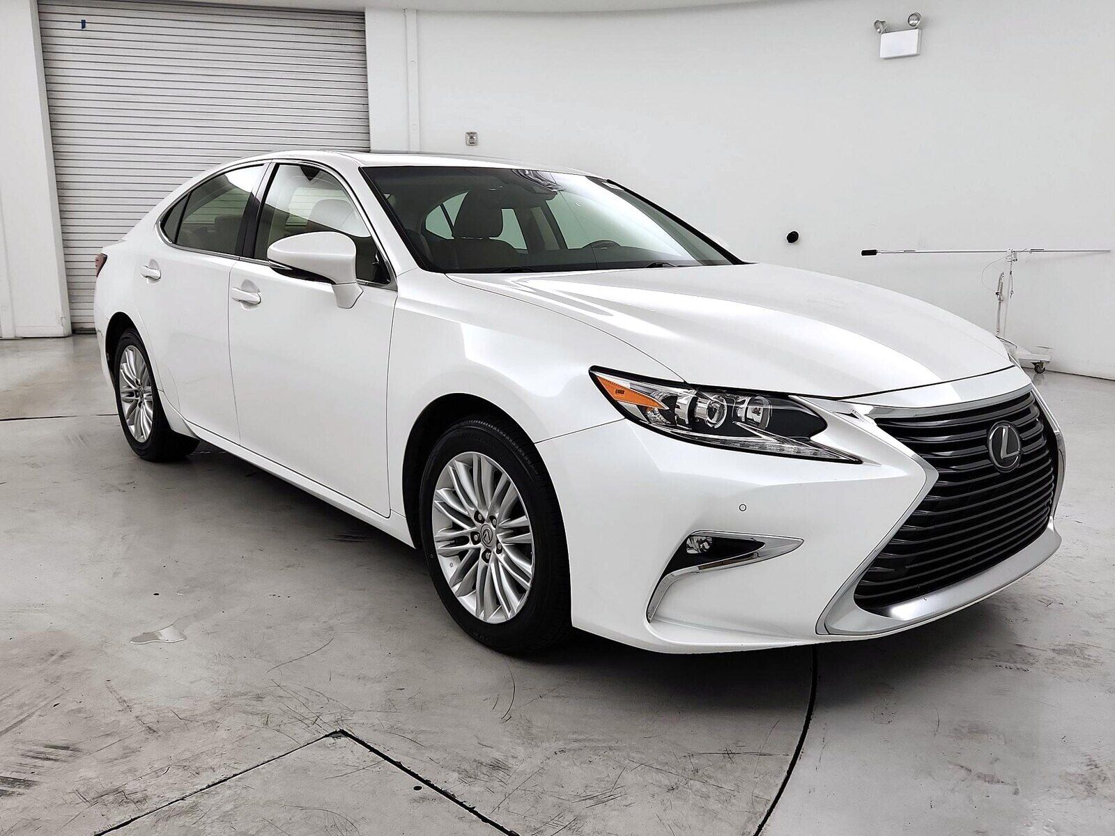 2016 LEXUS ES