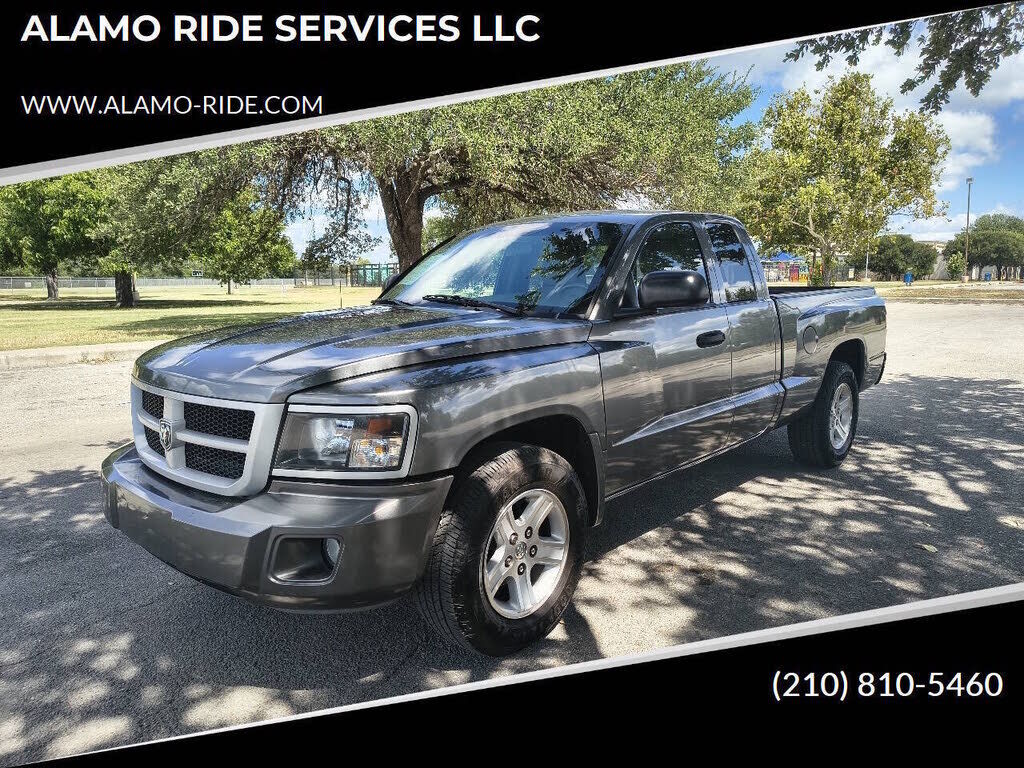 2011 DODGE Dakota