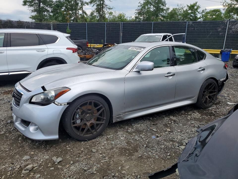2013 INFINITI M56