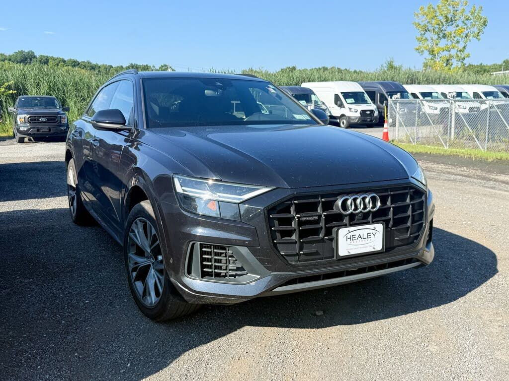 2021 AUDI Q8