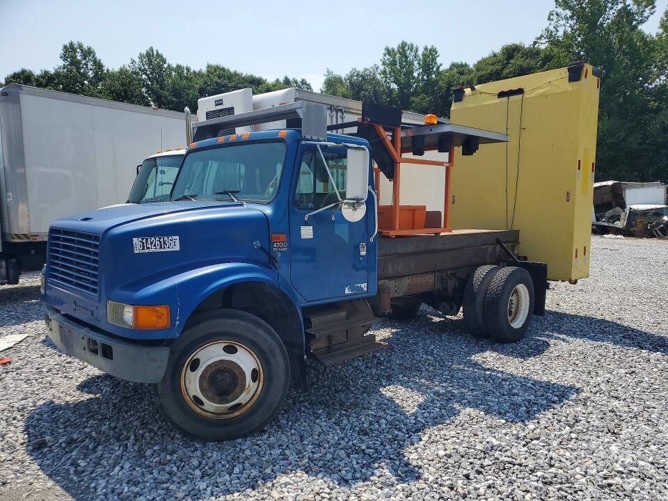 1999 INTERNATIONAL 4700