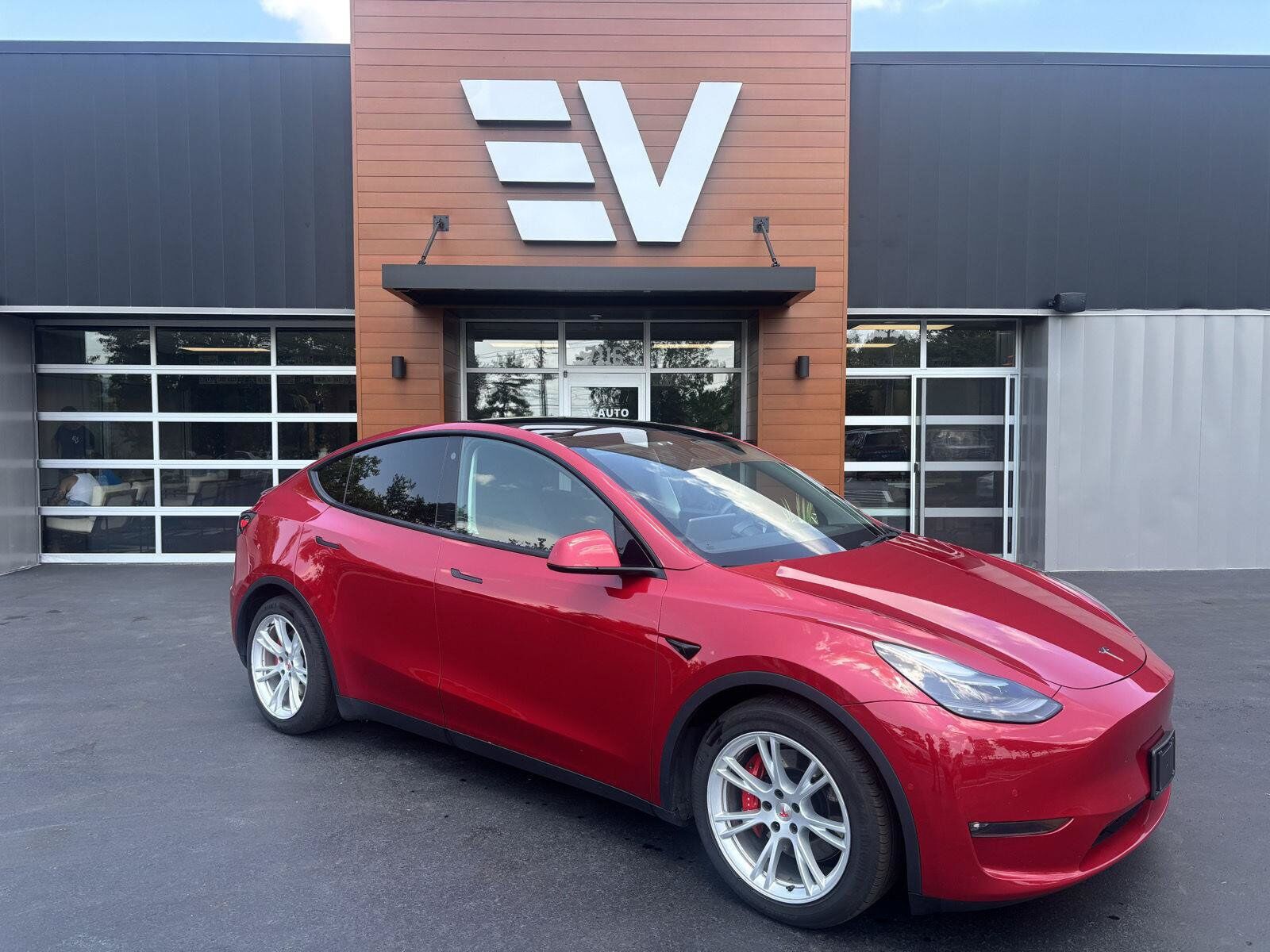 2022 TESLA Model Y