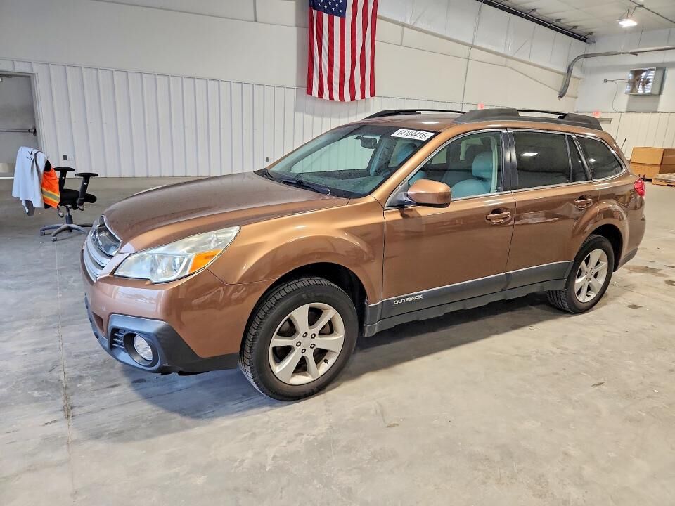 2013 SUBARU Outback