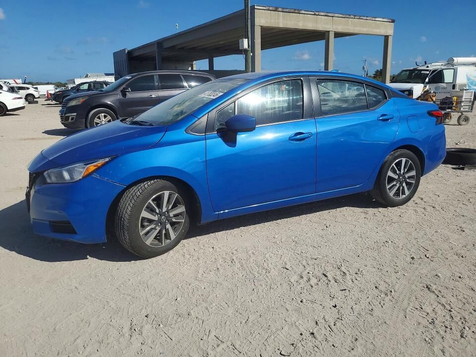 2022 NISSAN Versa