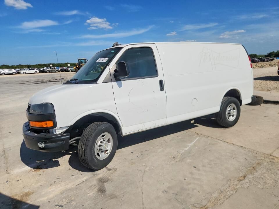 2024 CHEVROLET Express