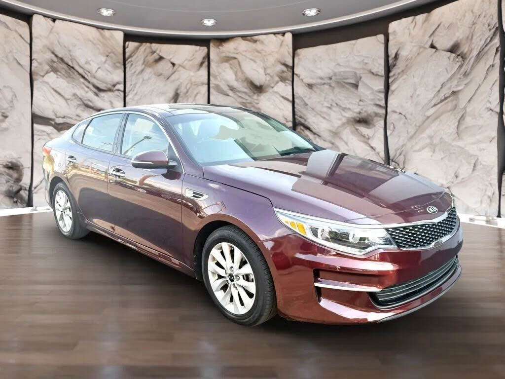 2017 KIA Optima