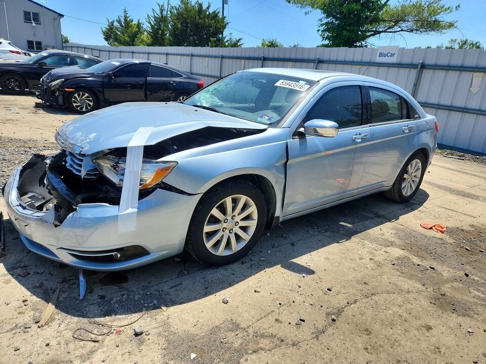 2013 CHRYSLER 200